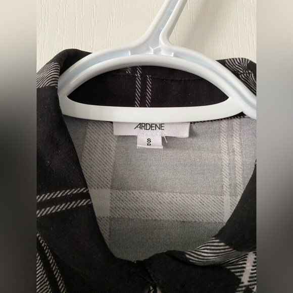 Women’s Ardene Black and White Button Down - Picture 4 of 6